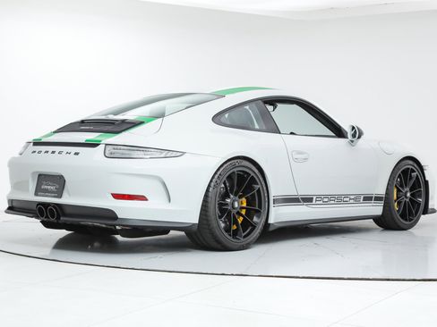 Used 2016 Porsche 911 R image 5