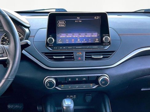 Used 2022 Nissan Altima 2.5 SR image 11