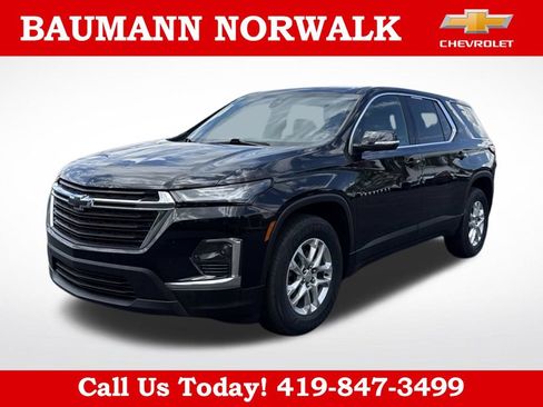 Used 2023 Chevrolet Traverse LS w/ Safety Package FWD image 3