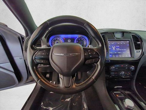 Used 2019 Chrysler 300 S RWD image 27