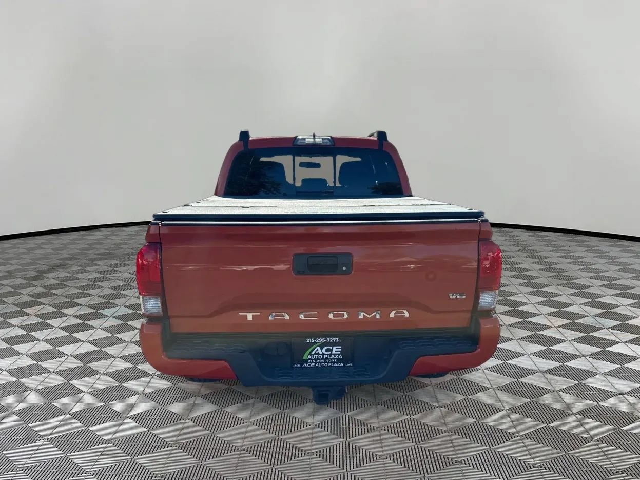 Used 2017 Toyota Tacoma TRD Sport w/ Tow Package (A/T) AWD/4WD image 6
