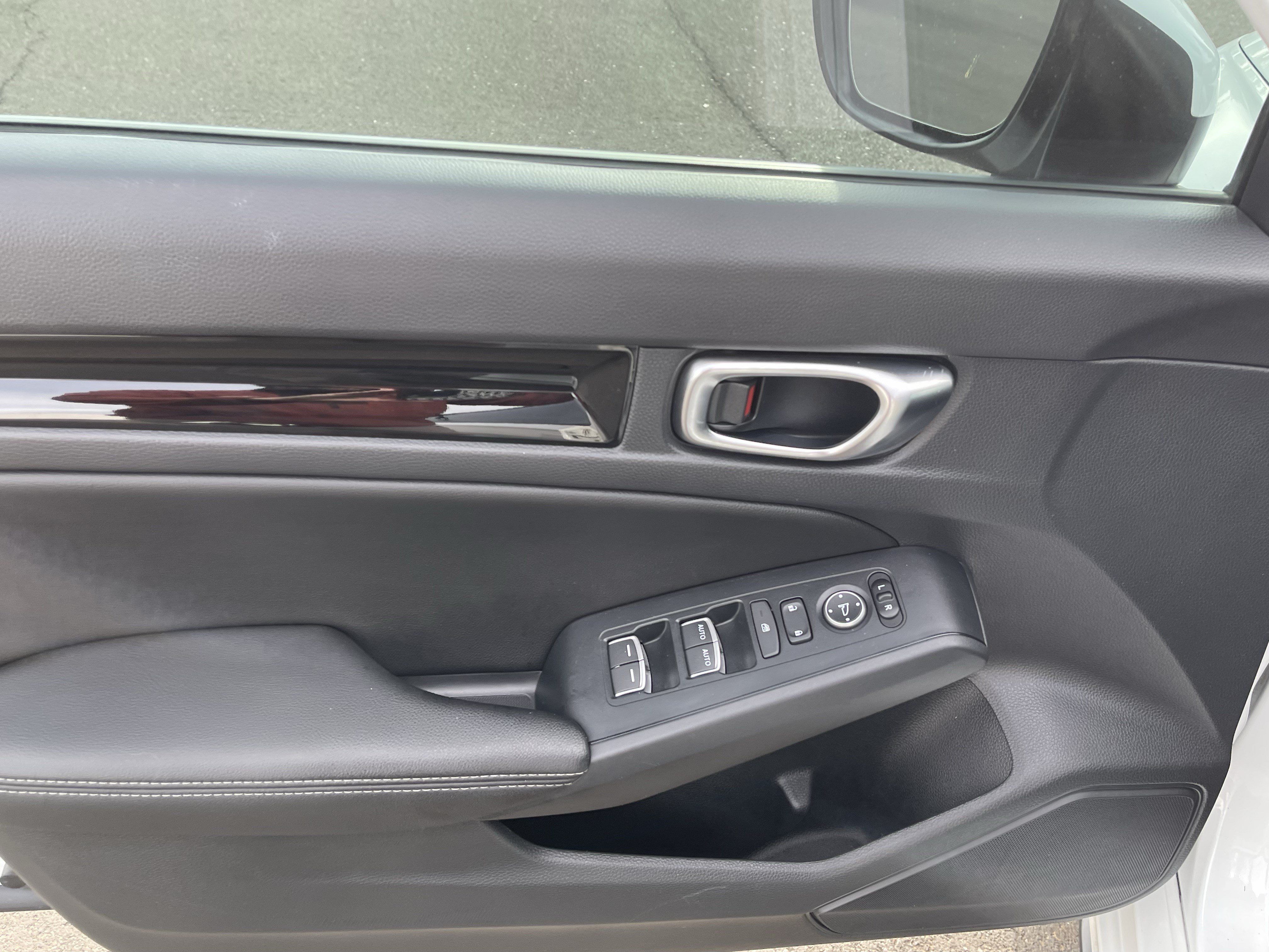 Used 2022 Honda Civic EX-L image 16