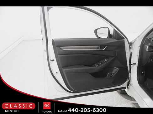 Used 2022 Honda Accord LX image 4