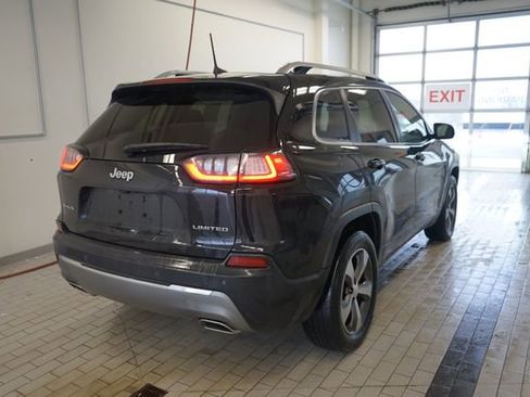Used 2019 Jeep Cherokee Limited image 14