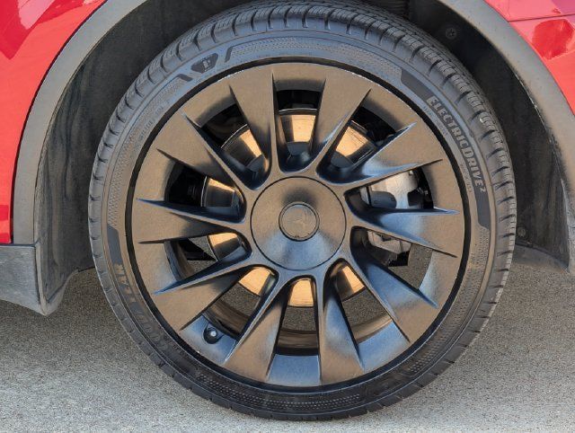 Used 2023 Tesla Model Y Long Range AWD/4WD image 8