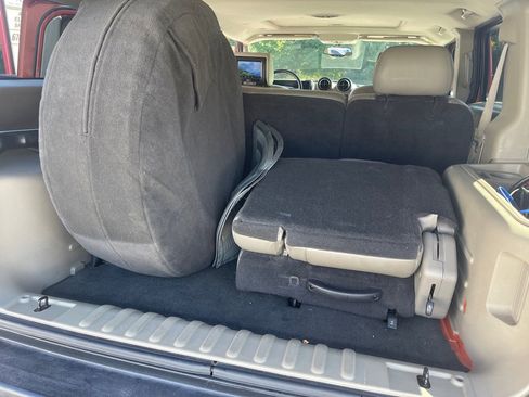 Used 2003 HUMMER H2 w/ Preferred Equipment Group image 23