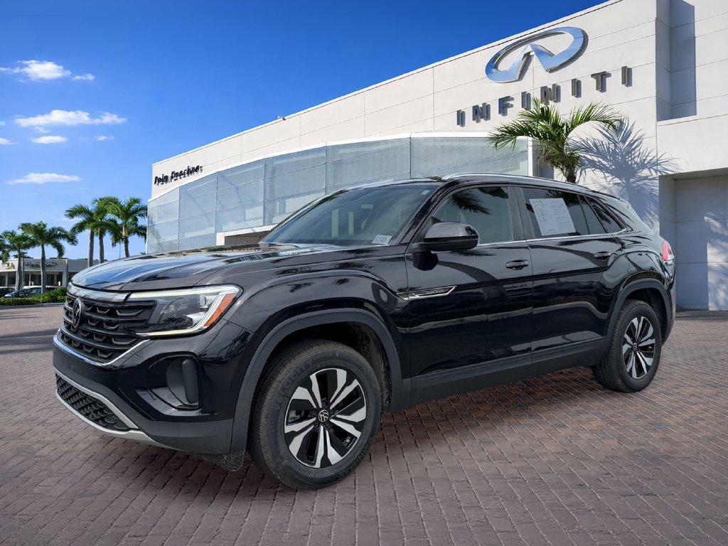 Used 2024 Volkswagen Atlas Cross Sport SE FWD image 3