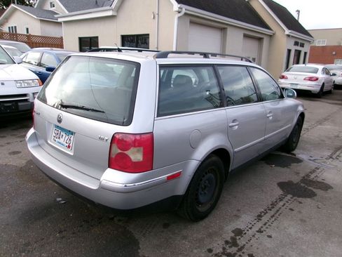 Used 2004 Volkswagen Passat GL image 5