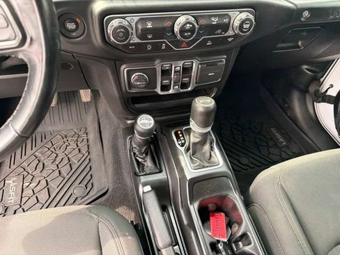 Used 2021 Jeep Wrangler Unlimited Sport AWD/4WD image 27