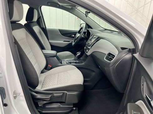 Used 2024 Chevrolet Equinox LS FWD image 20