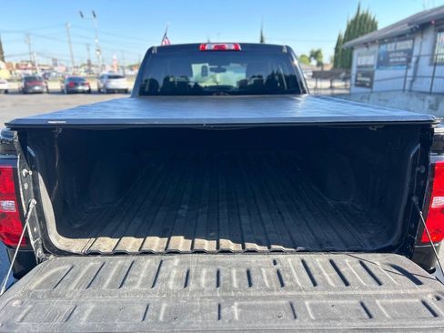 Used 2018 Chevrolet Silverado 1500 LT w/ Midnight Edition AWD/4WD image 18