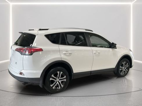 Used 2016 Toyota RAV4 LE AWD/4WD image 6