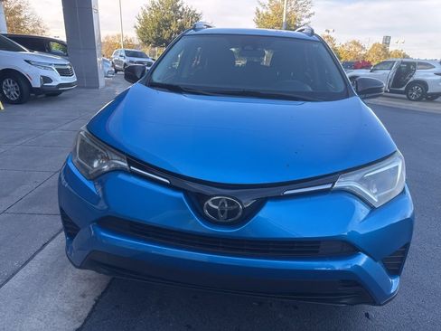 Used 2017 Toyota RAV4 LE image 2