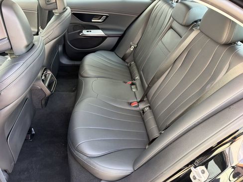 Used 2025 Mercedes-Benz E 350 Sedan image 22