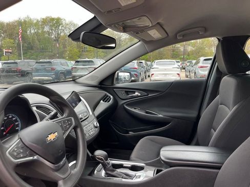 Used 2022 Chevrolet Malibu LT FWD image 18
