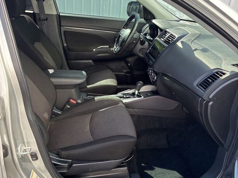 Used 2019 Mitsubishi Outlander Sport SE AWD/4WD image 6