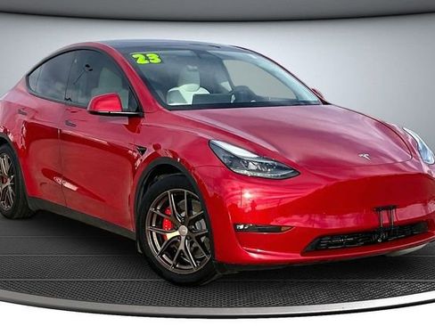 Used 2023 Tesla Model Y Performance image 3