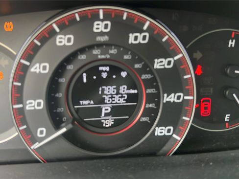 Used 2014 Honda Accord Sport image 10