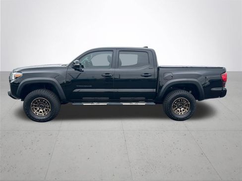 Used 2023 Toyota Tacoma 4x4 Double Cab w/ Trail Edition image 10