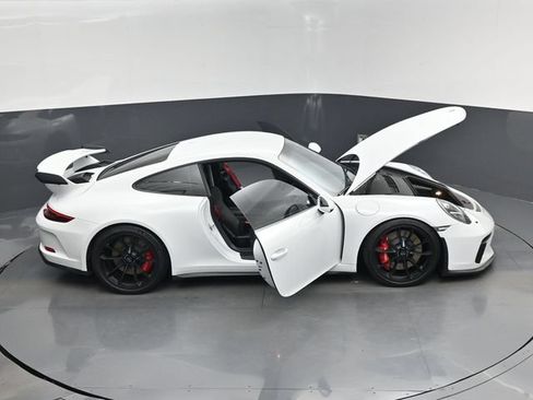 Used 2018 Porsche 911 GT3 RWD image 18