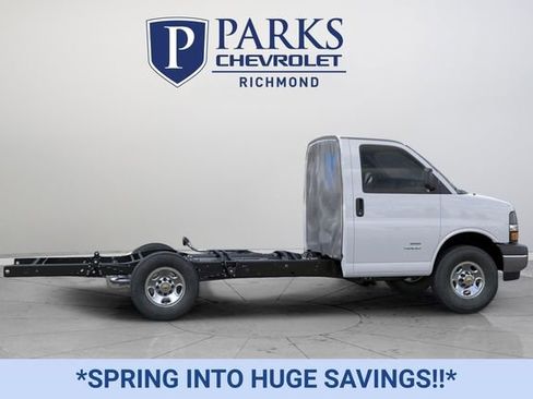 New 2025 Chevrolet Express 3500 w/ Power Convenience Package image 3