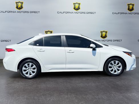 Used 2020 Toyota Corolla LE w/ Carpet Mat Package (TMS) FWD image 6