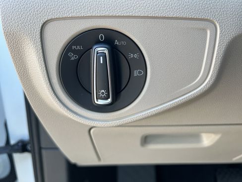 Used 2023 Volkswagen Atlas SEL image 18