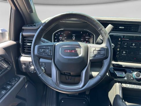 Used 2025 GMC Sierra 2500 AT4 AWD/4WD image 14
