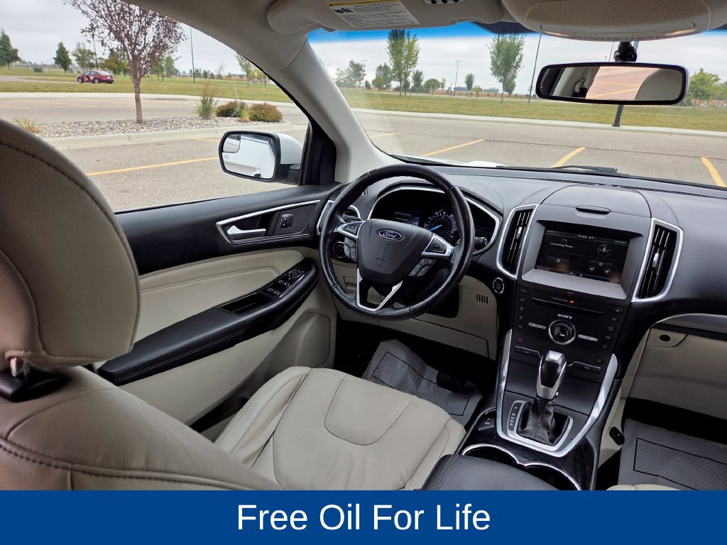 Used 2015 Ford Edge Titanium FWD image 17