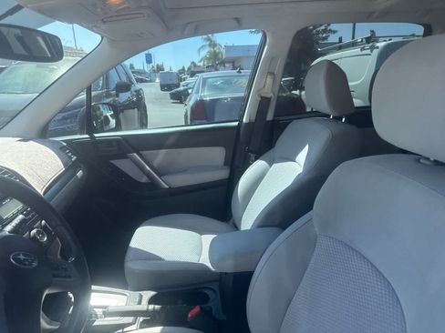 Used 2014 Subaru Forester 2.5i Premium w/ All-Weather Package AWD/4WD image 20