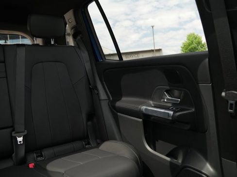 Certified 2026 Mercedes-Benz GLB 250 4MATIC image 36