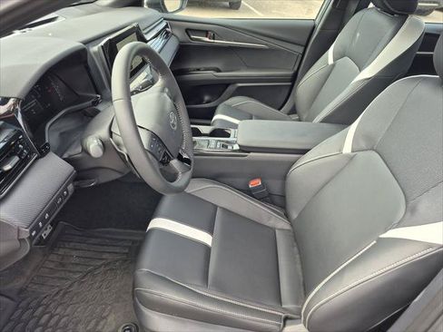 Certified 2025 Toyota Camry SE FWD image 16