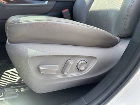 Used 2022 Toyota Highlander Platinum AWD/4WD image 13