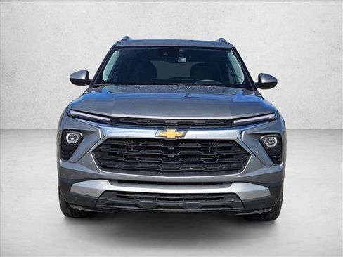 Certified 2025 Chevrolet TrailBlazer LT FWD image 2