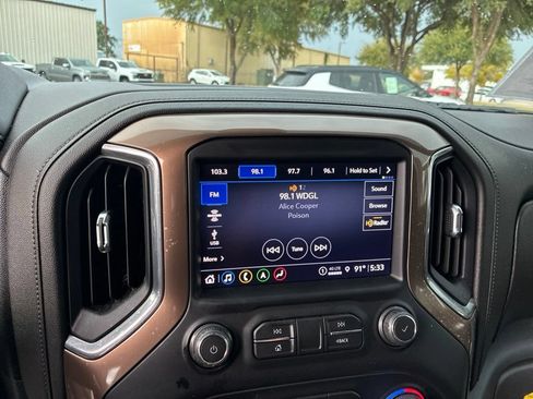 Used 2021 Chevrolet Silverado 1500 High Country w/ Technology Package AWD/4WD image 27