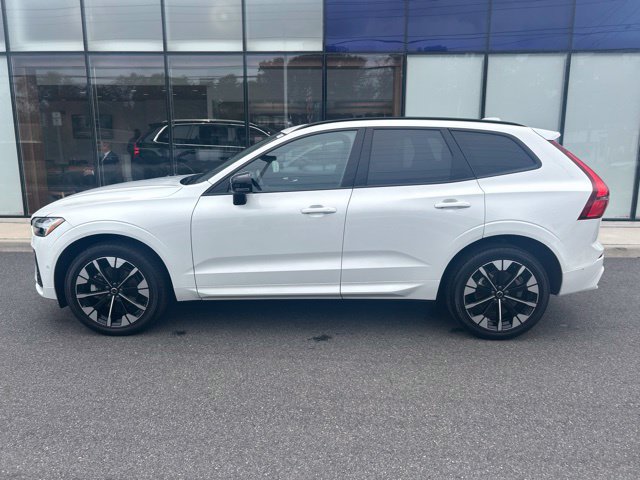Certified 2026 Volvo XC60 B5 Plus AWD/4WD image 2