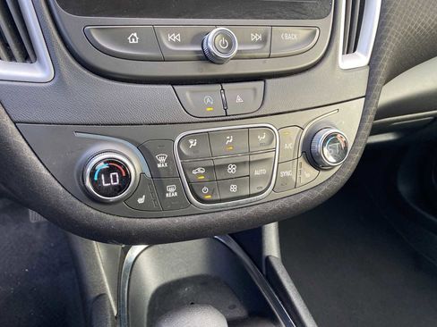 Used 2024 Chevrolet Malibu LT image 18