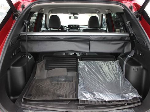 Used 2024 Mitsubishi Outlander SE image 23