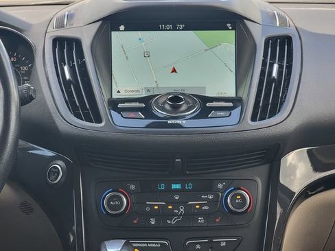 Certified 2017 Ford Escape Titanium FWD image 27