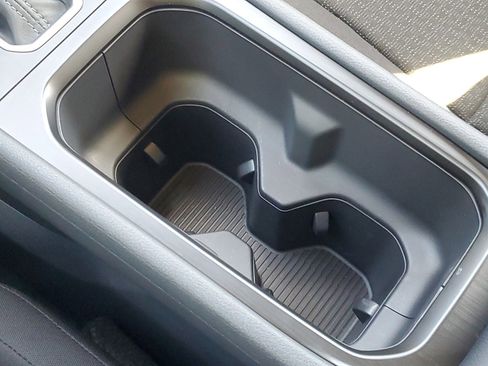 Certified 2025 Nissan Kicks S image 25