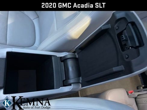 Used 2020 GMC Acadia SLT w/ Premium Package image 29