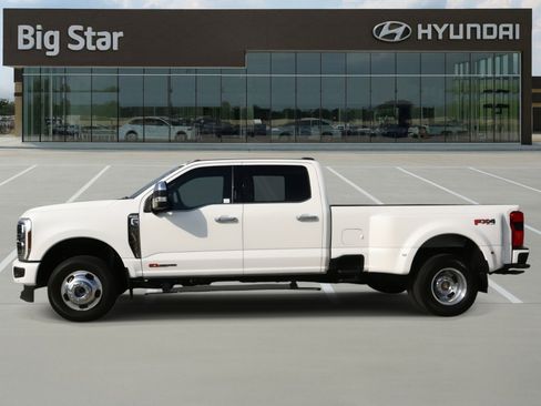 Used 2024 Ford F350 King Ranch w/ Chrome Package image 2