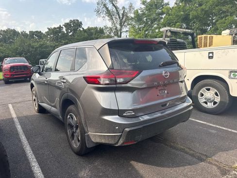Used 2025 Nissan Rogue SV AWD/4WD image 11
