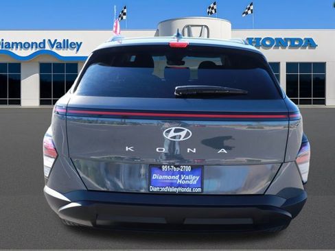 Used 2025 Hyundai Kona SEL image 5