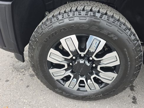 New 2026 GMC Sierra 2500 Denali image 10