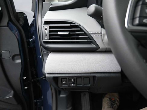 Used 2025 Subaru Legacy Premium image 9