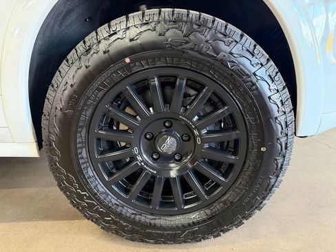 Used 2014 Porsche Cayenne Diesel AWD/4WD image 33