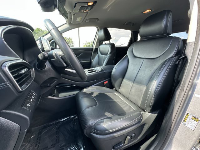 Used 2023 Hyundai Santa Fe XRT w/ Winter Weather Package FWD image 19