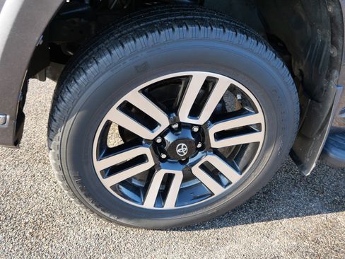 Used 2019 Toyota 4Runner Limited image 15