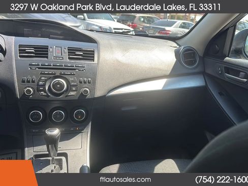 Used 2013 MAZDA MAZDA3 i Touring image 31